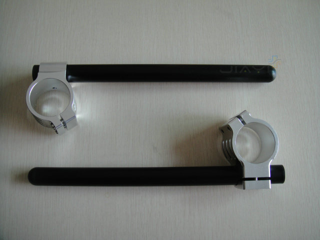 ハッピーBB 35MM CNC Handle Bar Clip On Ons For Suzuki TS GT GR GS 450 500 550